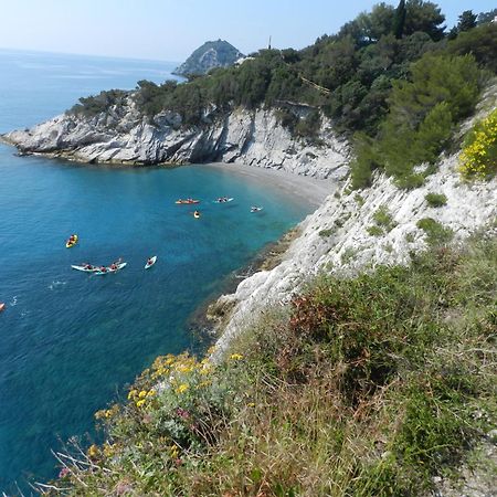 Il Giardino Sull'Isola - Appartamento - Bergeggi Exteriör bild