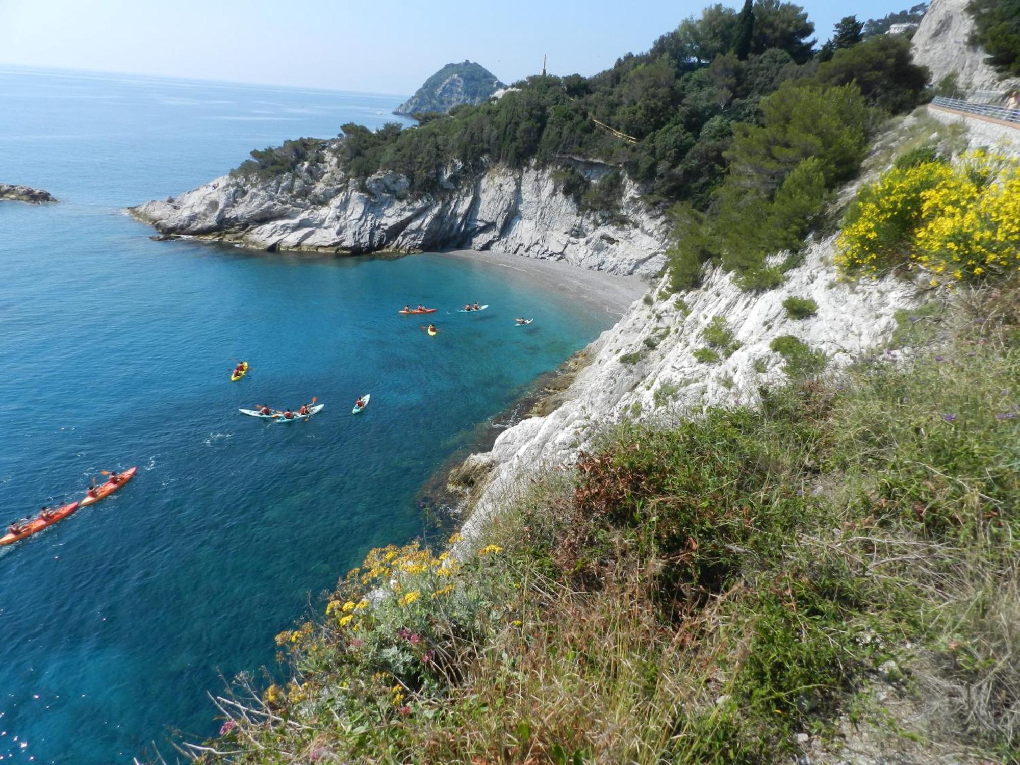 Il Giardino Sull'Isola - Appartamento - Bergeggi Exteriör bild