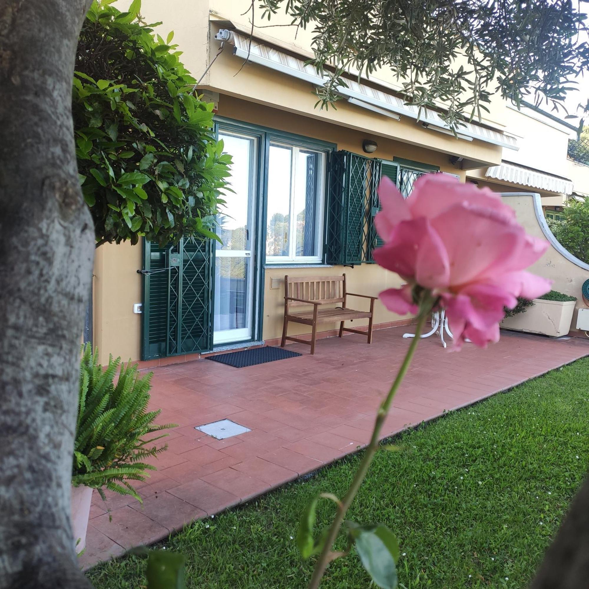 Il Giardino Sull'Isola - Appartamento - Bergeggi Exteriör bild